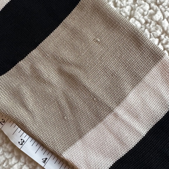 Dana Buchman 100% Silk Black/Tan Striped Sweater Size Medium - Picture 8 of 10